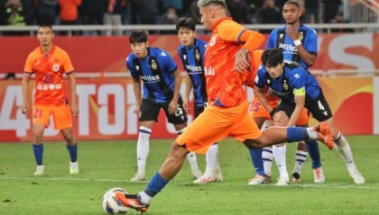 【亚冠】李源一克雷桑进球对手乌龙 泰山3比1仁川